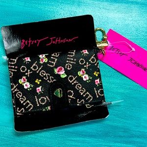BETSEY JOHNSON PEGGABLE MULTI LETTERED WORDS WALLET floral NEW w/ TAGS